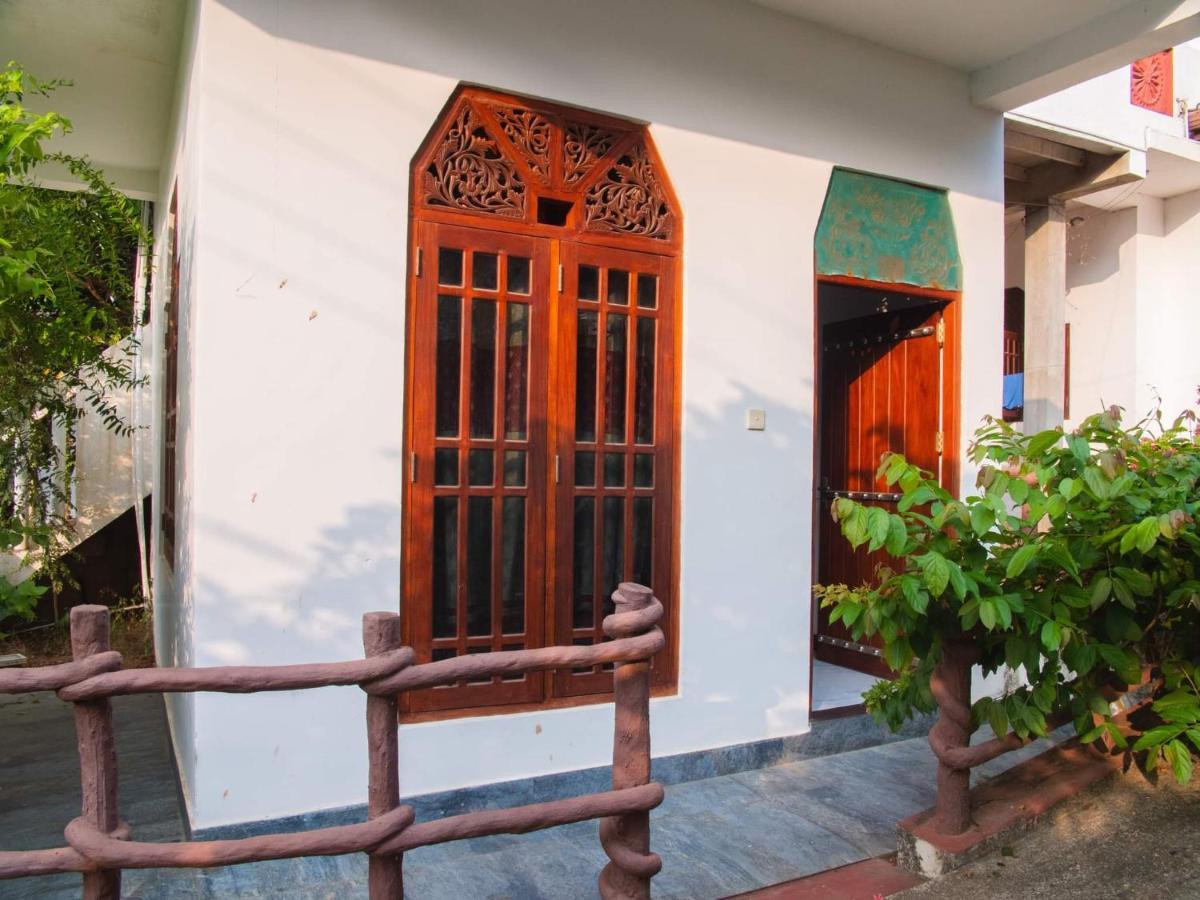 Surfing Guest House マータラ エクステリア 写真