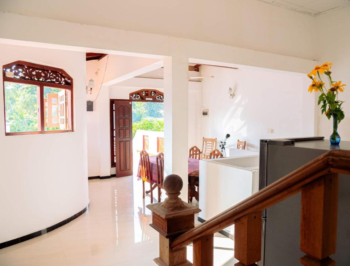 Surfing Guest House マータラ エクステリア 写真