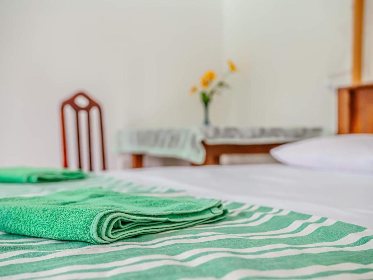 Surfing Guest House マータラ エクステリア 写真
